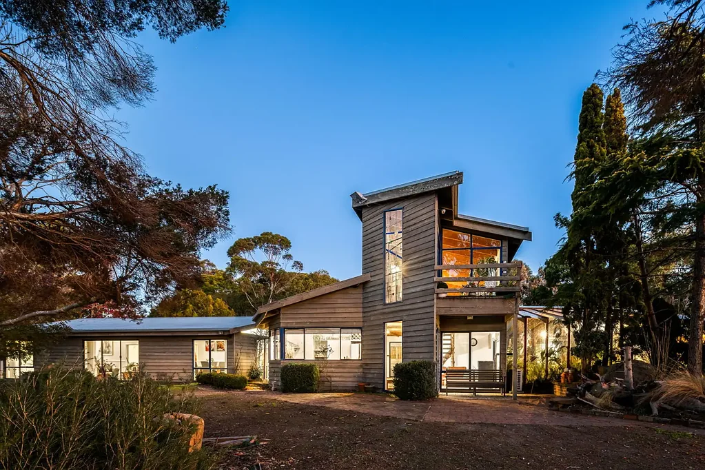 17 Swan Point Esplanade, Swan Point, TAS 7275