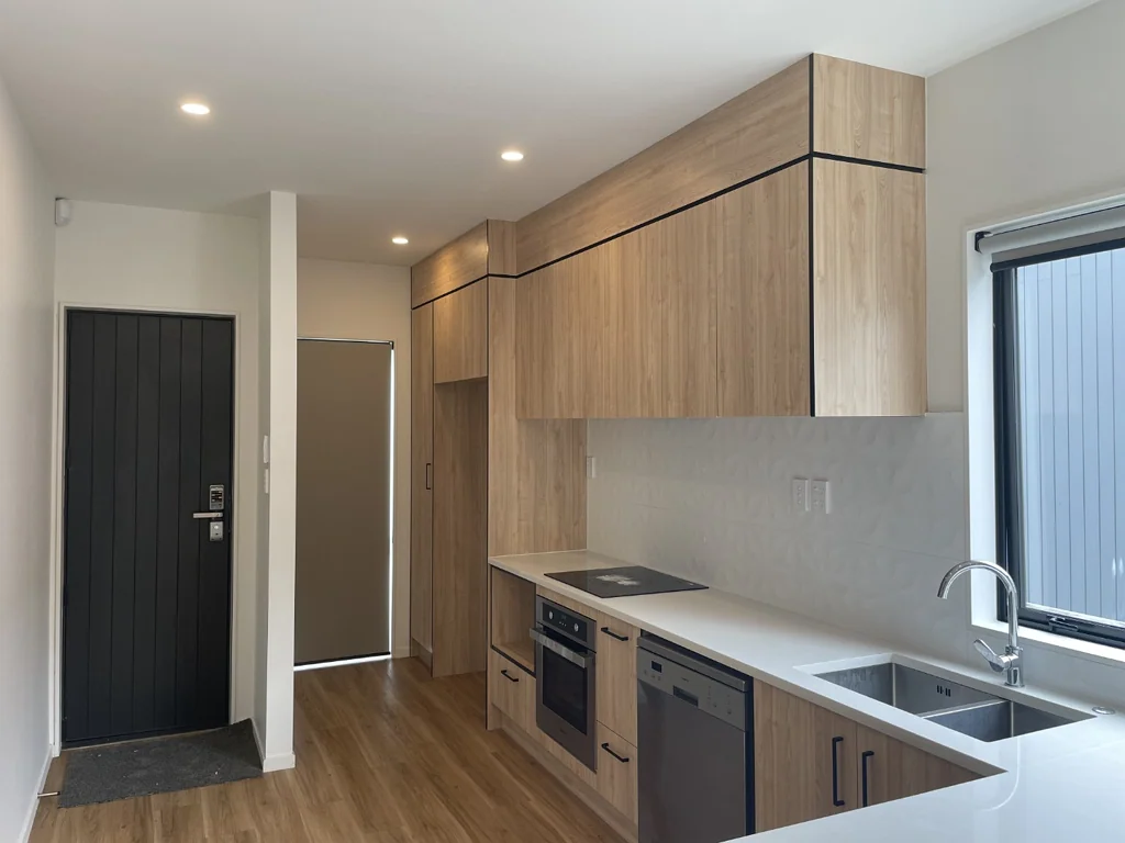 beautiful 4 bedrooms townhouse