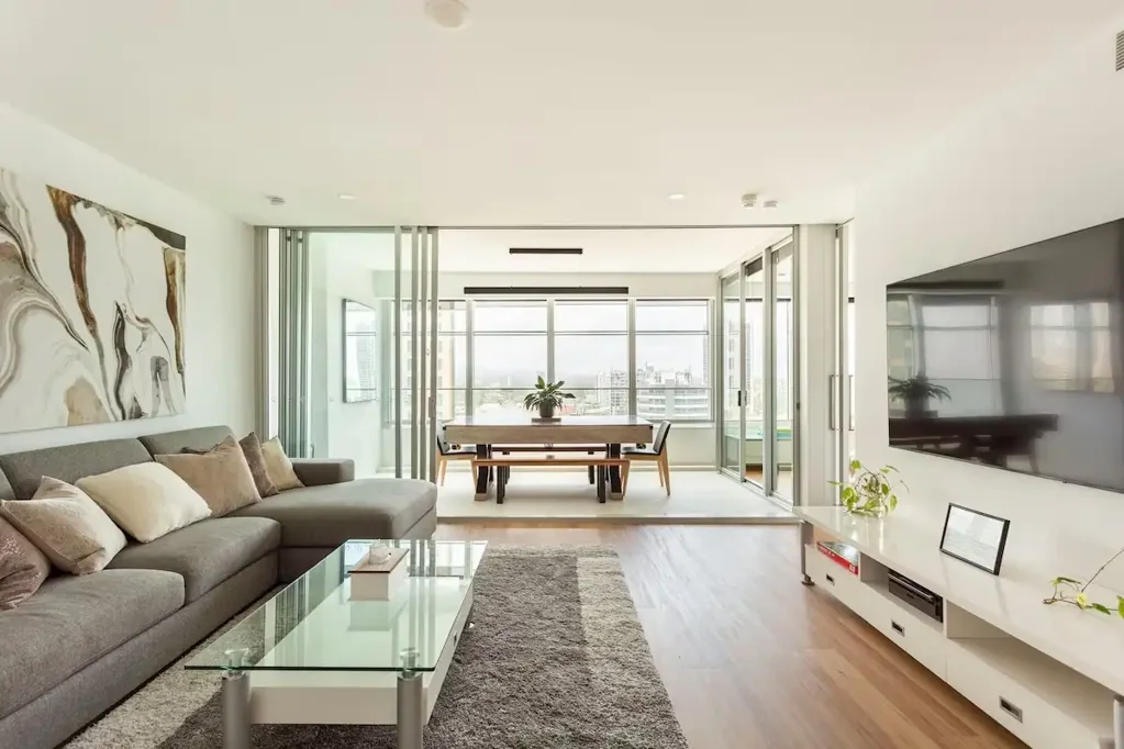 Surfers Paradise 2Kwarto Renovated 2 Bedroom Apartment in the Iconic Q1