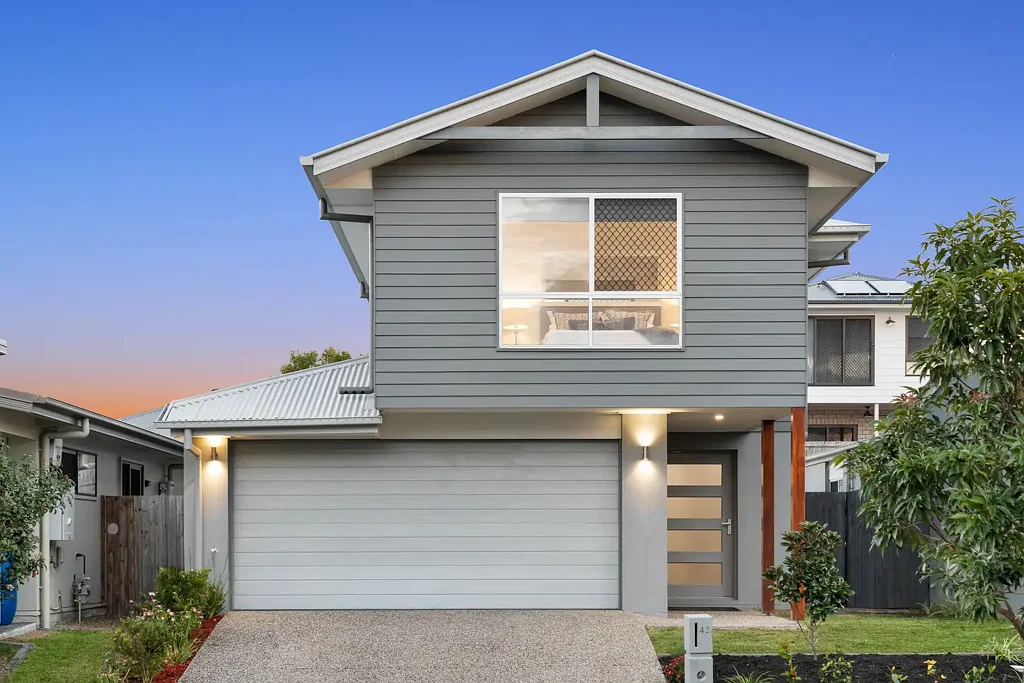 Spring Mountain 4ਬੈੱਡਰੂਮ UNDER CONTRACT BY DIVAN DE BEER