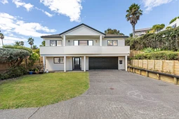6 Goldfinch Rise, Unsworth Heights