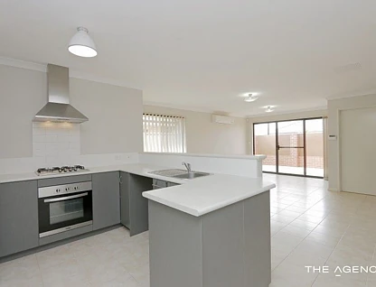 4/20 Boardman Road, Canning Vale, WA 6155, 3房, 2浴, House