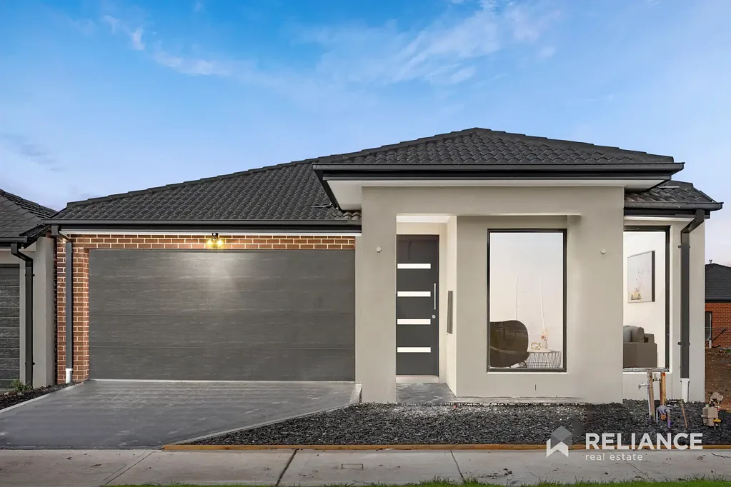 9 Nitre Street, Manor Lakes, VIC 3024