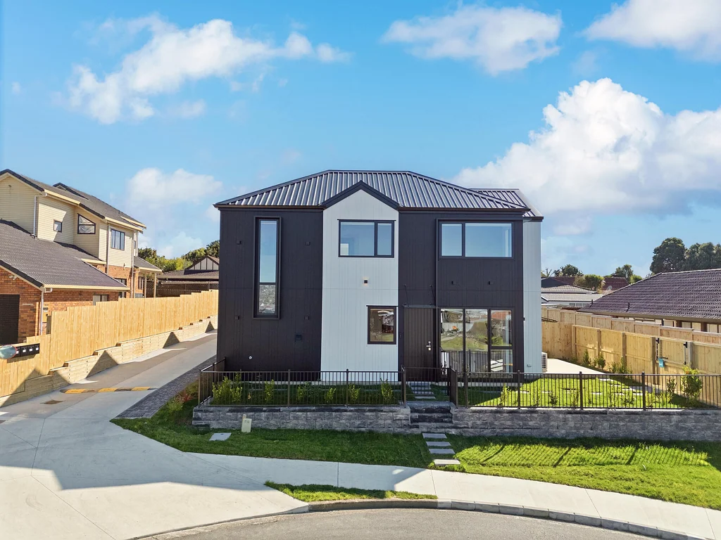 Botany Downs 4房  BRAND-NEW STANDALONE LIVING BESIDE THE RESERVE