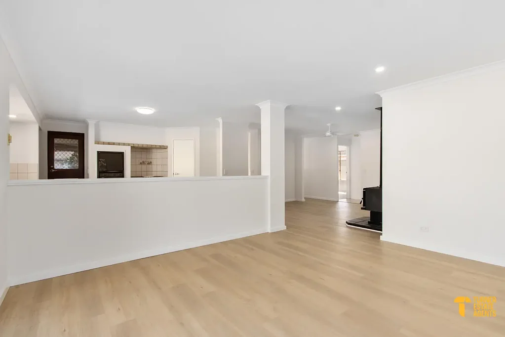 26 Deller Drive, Bibra Lake, WA 6163