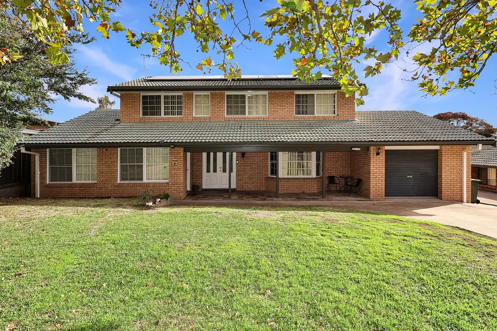 Muswellbrook 5침실 Where Every Generation Finds Its Place