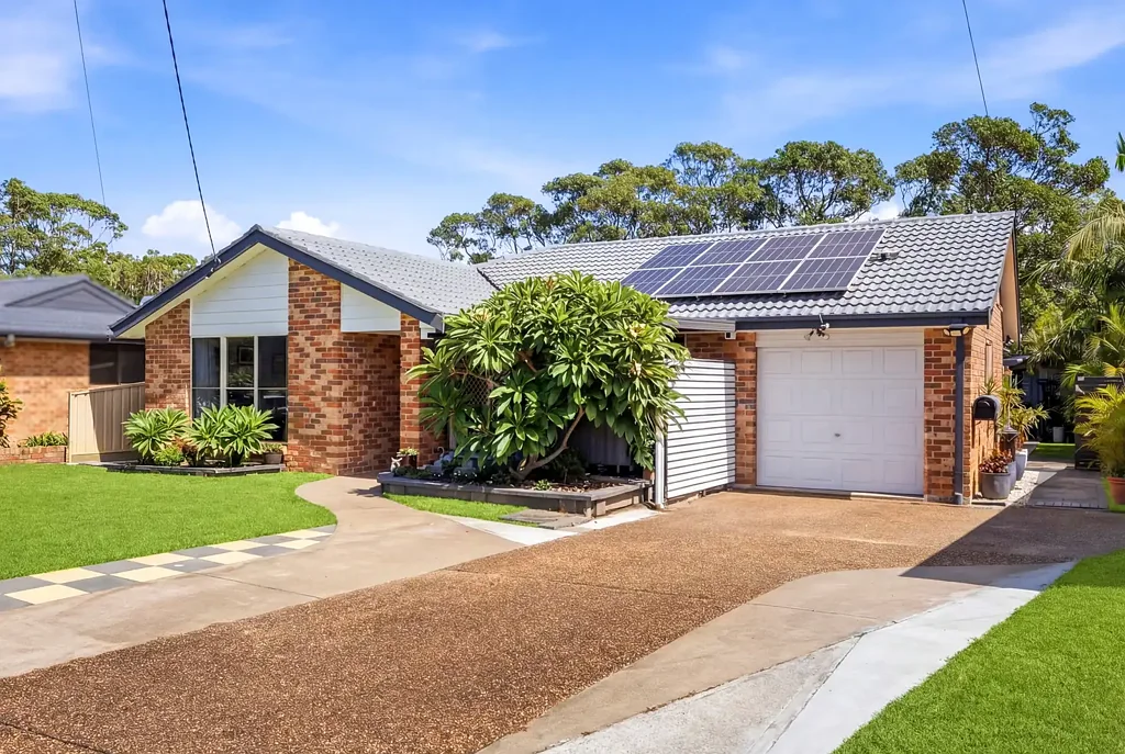 23 Sir Joseph Banks Drive, Bateau Bay, NSW 2261