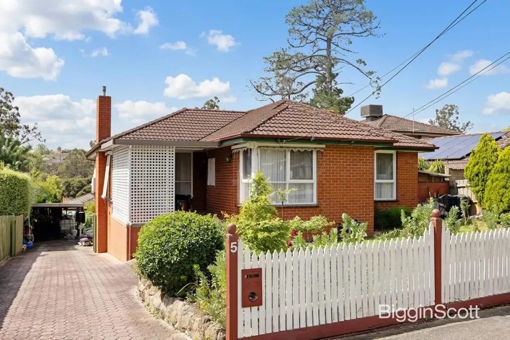 Family Comfort with Bonus Studio and Ample Storage