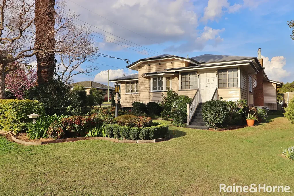 Large 4 Bedroom Home