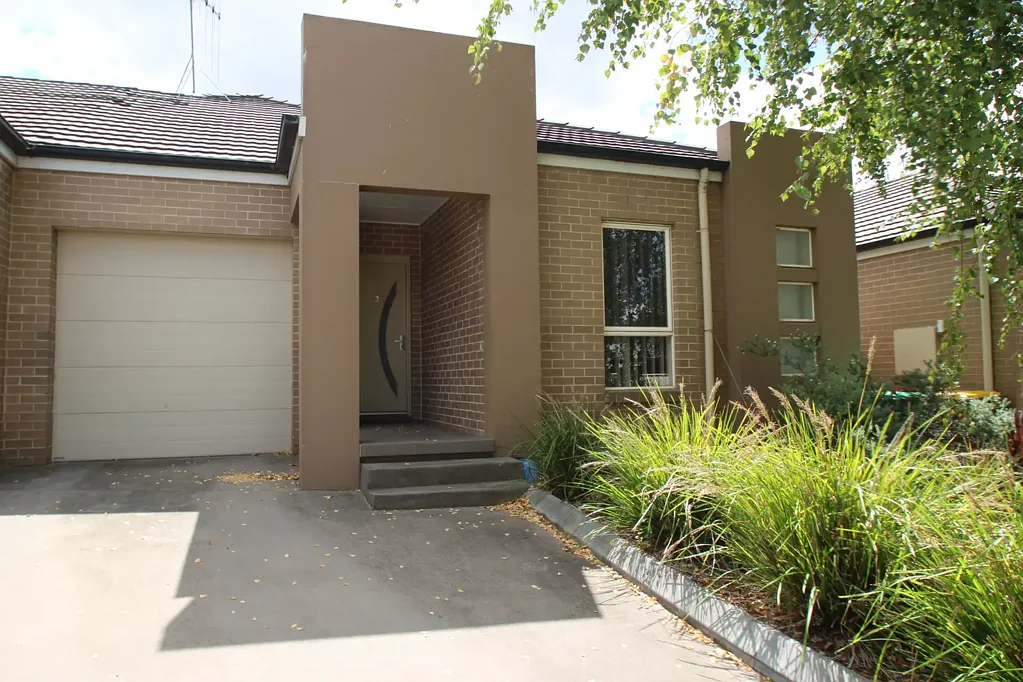 Furnished Unit in Ideal Location