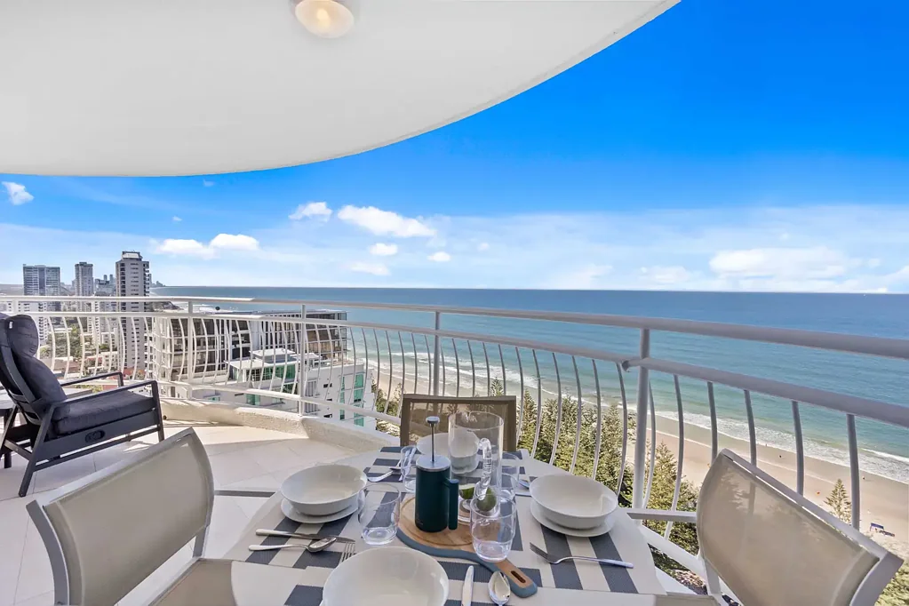 Burleigh Heads 2 Bedroom LUXURY BEACHFRONT LIVING – 21ST FLOOR STUNNER IN BURLEIGH HEADS!