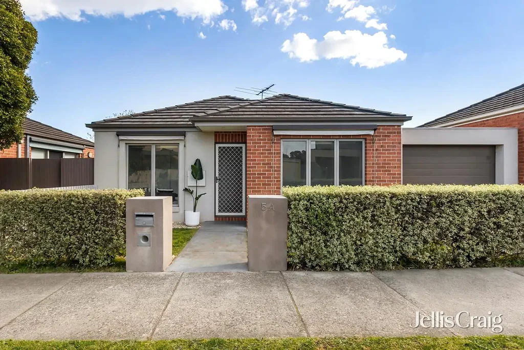 Bentleigh East 2બેડરૂમ A sweet slice of sunshine on its own title