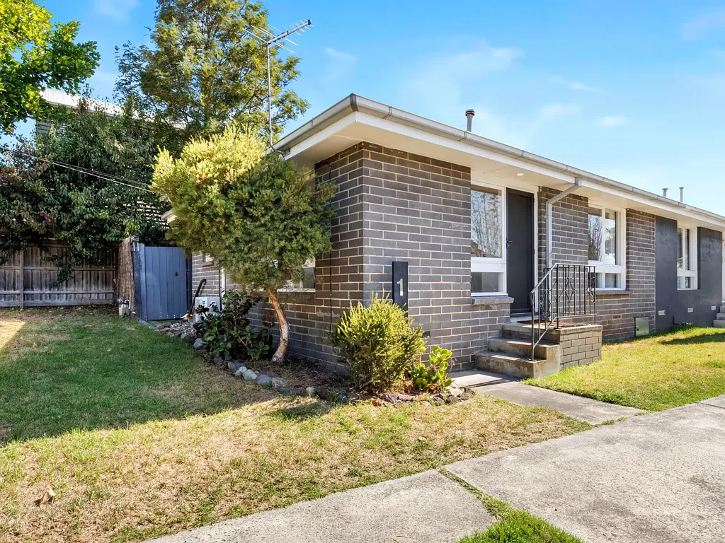1/3 Wood Street, Mornington, VIC 3931