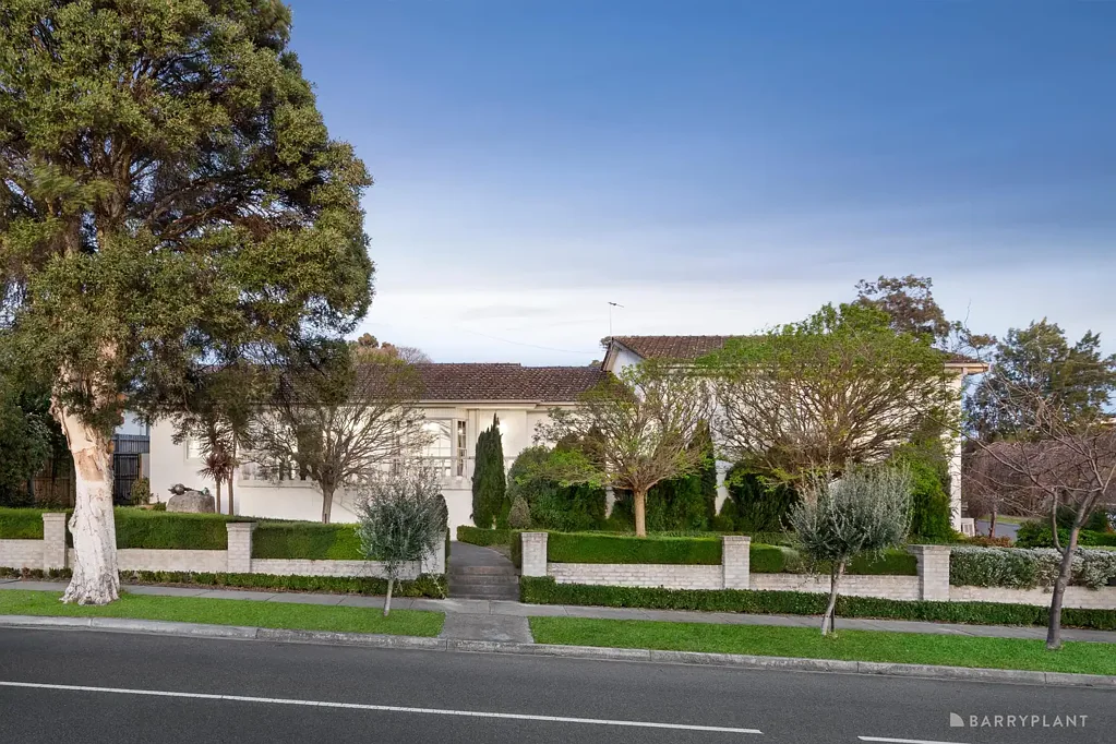 Templestowe Lower 5침실 Connected Corner Block with Future Potential