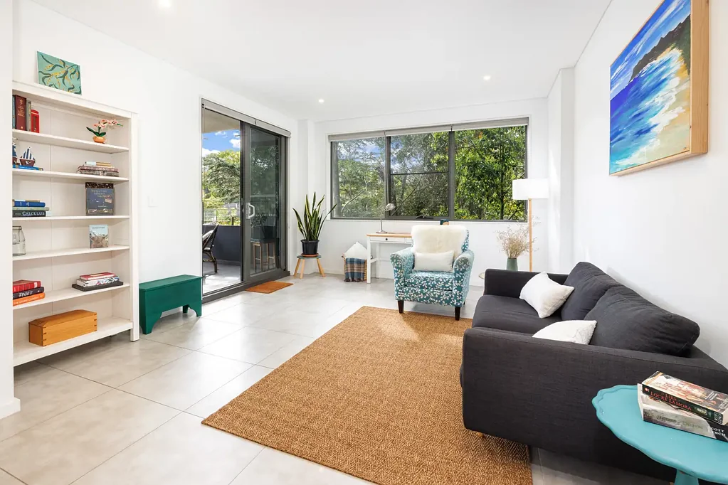 Epping 2 Bedroom Light-Filled Living in Central Epping