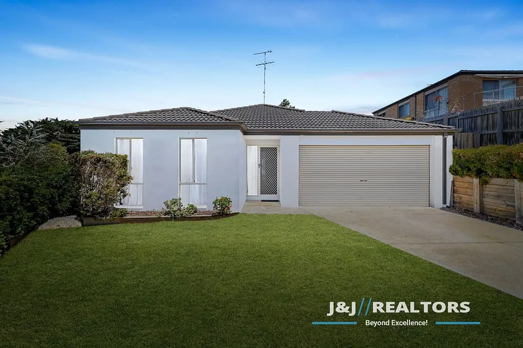 13 VIVIAN COURT, Drouin, VIC 3818