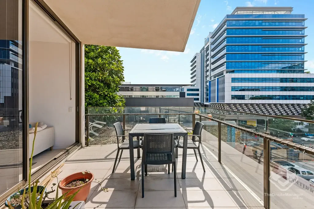 Newstead 2Zimmer Modern, Large Corner 2 Bedroom 1 Bathroom Apartment