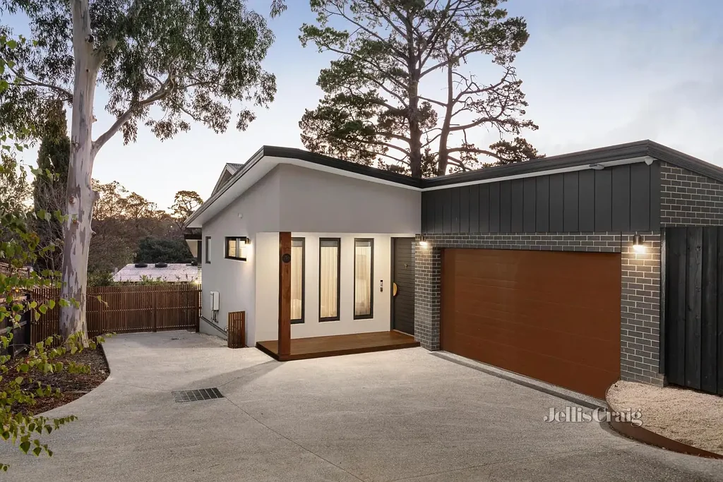 Montmorency 3 Bedroom Designer luxury with sunlit space