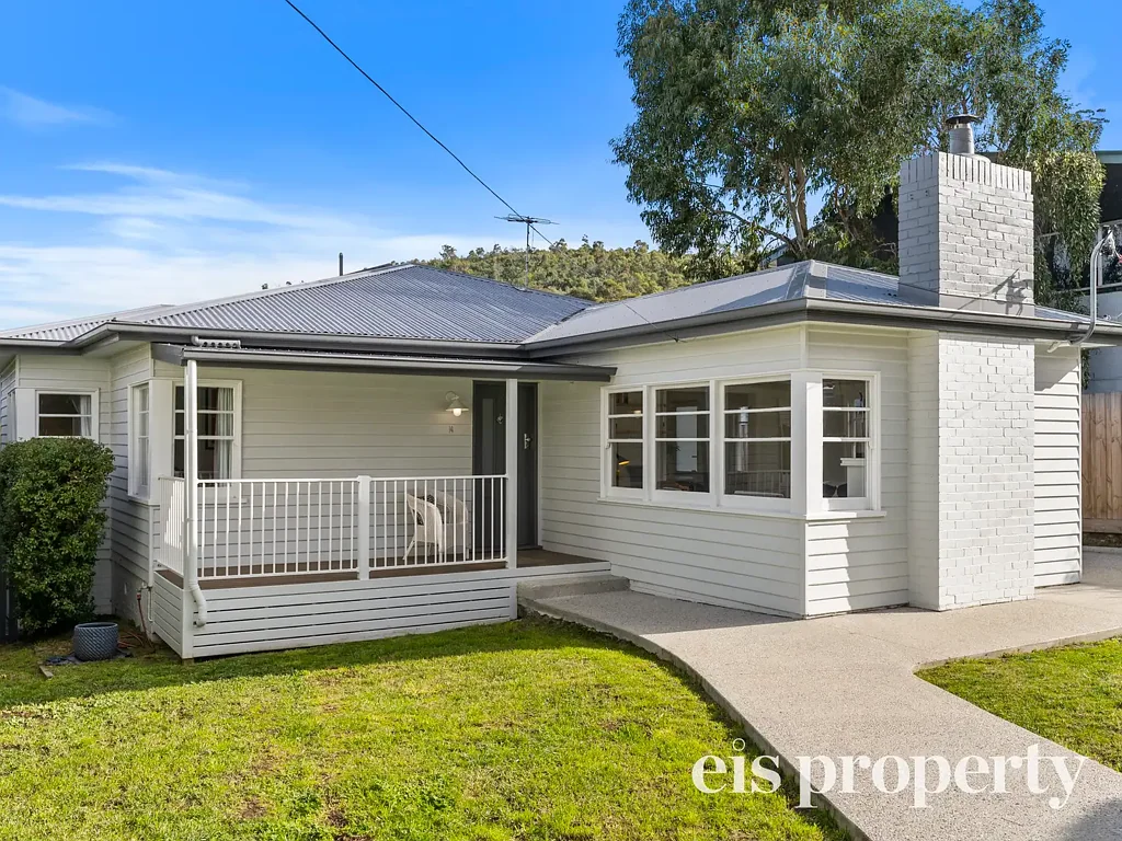 14 Rowitta Road, Lindisfarne, TAS 7015