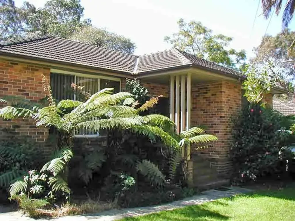 Pet Friendly Single Level 3 Bedroom 1 bathroom House on fully fenced large level block at 20 Fitzpatrick Ave East, Frenchs Forest NSW 208