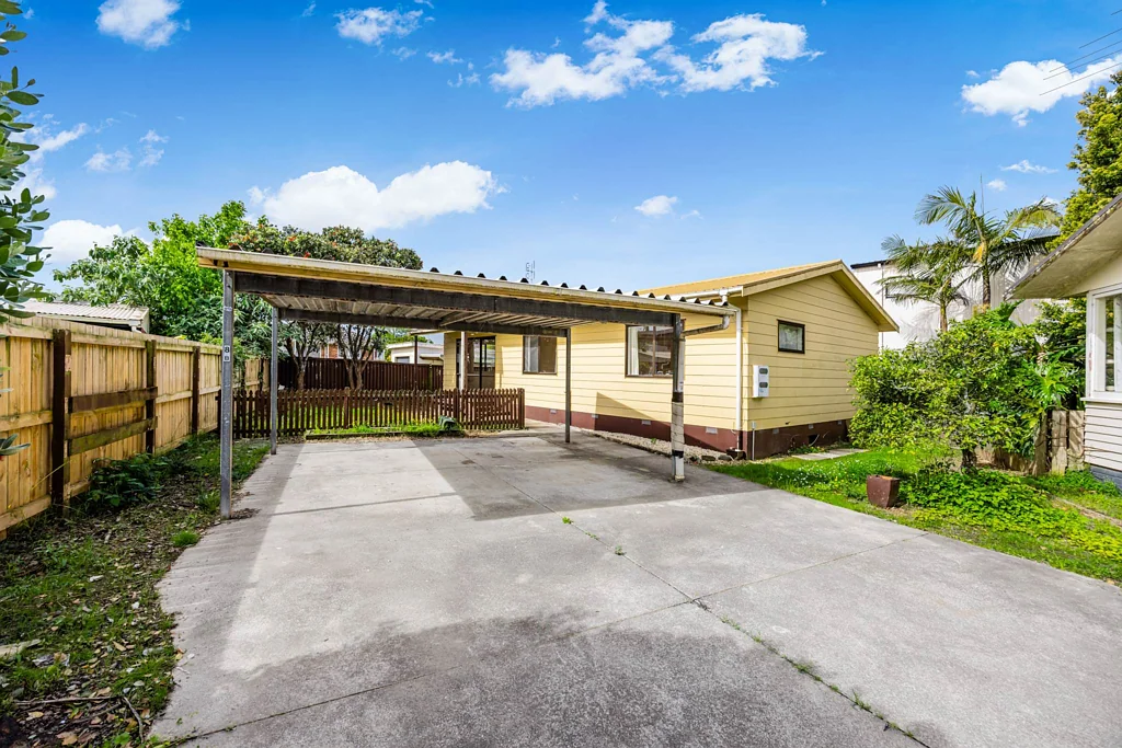 Pakuranga 3 Bedroom Exciting Potential!- An Opportunity to add Value
