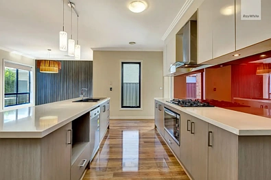 5 Wyndcliffe Way, Roxburgh Park, VIC 3064, 4房, 2浴, House