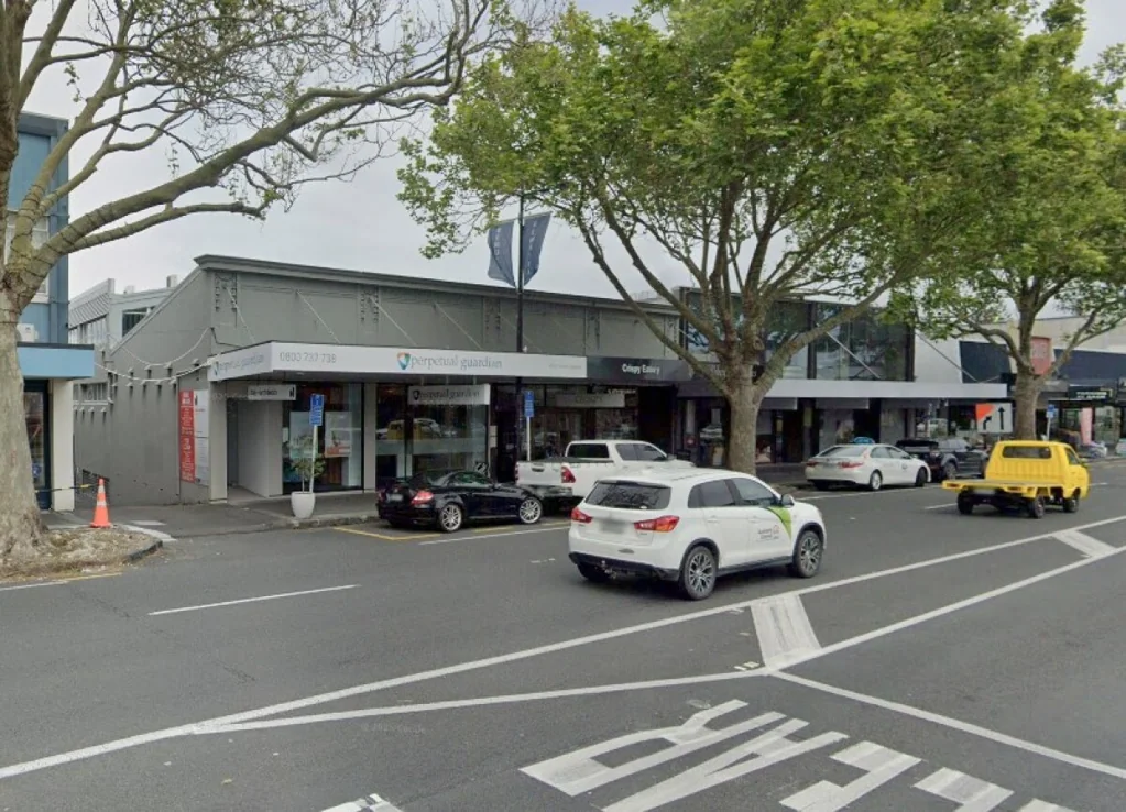 Remuera 347 Remuera Road - seeking health/medical operators
