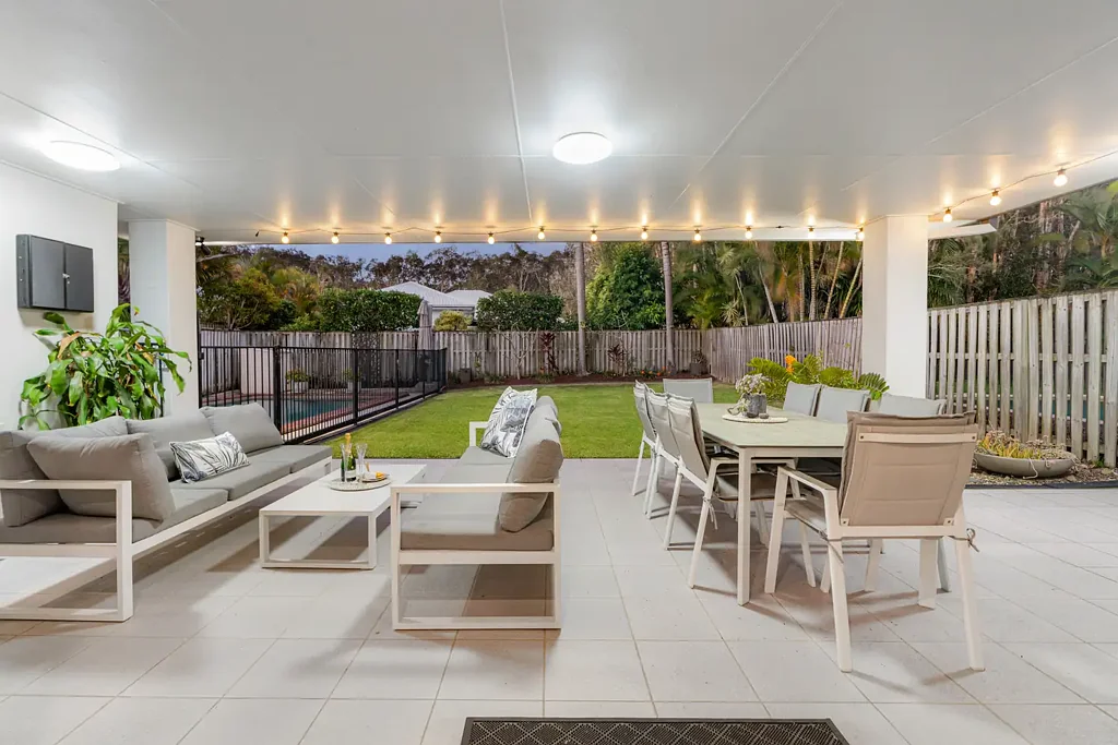 Coomera 5房  Sophisticated renovation paired with a layout that exceeds expectations
