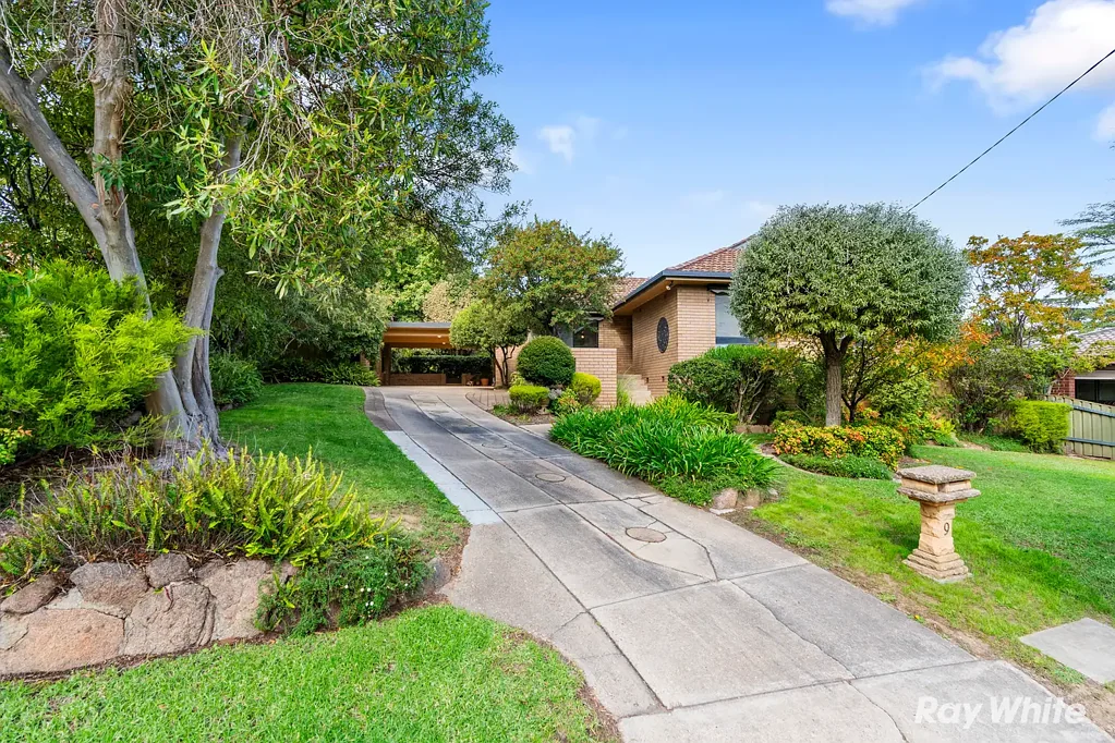 9 Malumba Crescent, Kooringal, NSW 2650