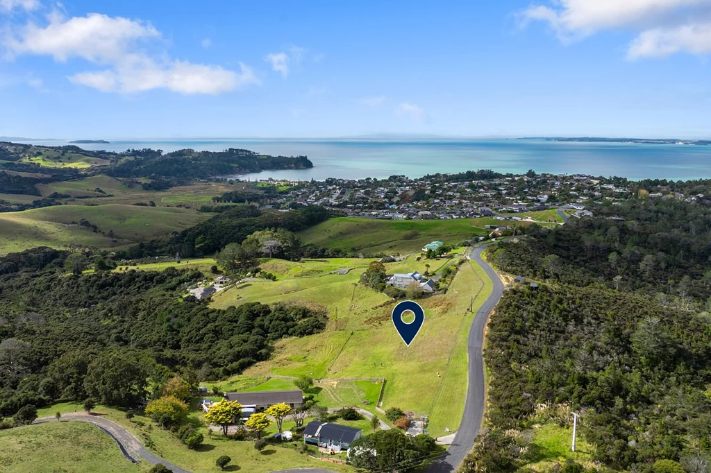 Hatfields Beach North-facing, sea views and ready to build