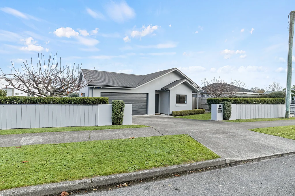 2 Pharazyn Street, Feilding, Manawatu, Manawatu-Wanganui