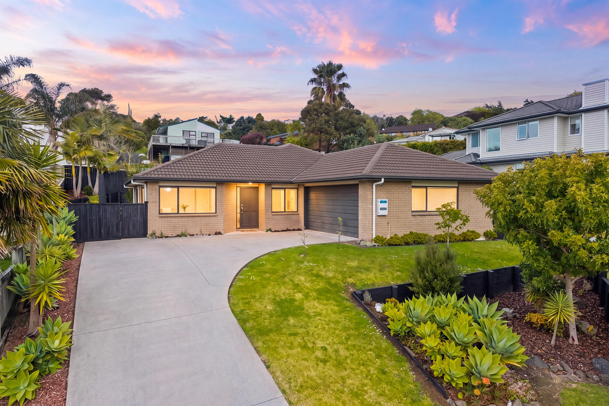 12 Bloomfield Rise, Stanmore Bay, photo 1
