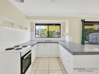 ਰਸੋਈ - 23 CHIPPEWAY ST, DURACK QLD 4077