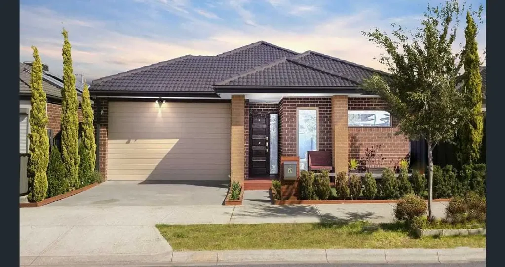 Family Home in the Heart of Tarneit!
