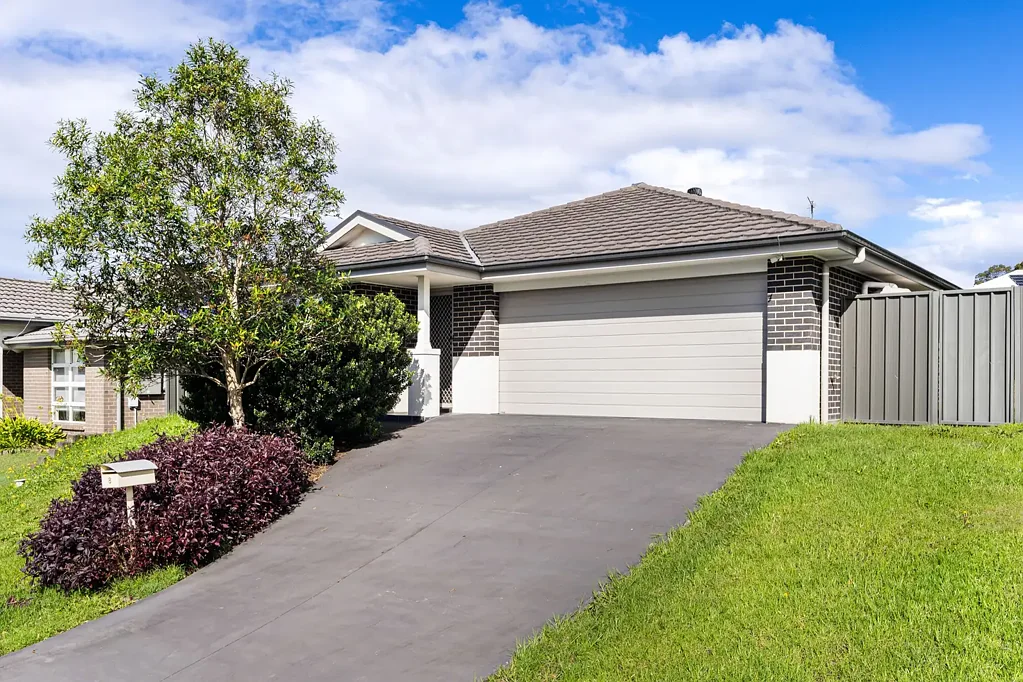 8 Clydesdale Street, Wadalba, NSW 2259