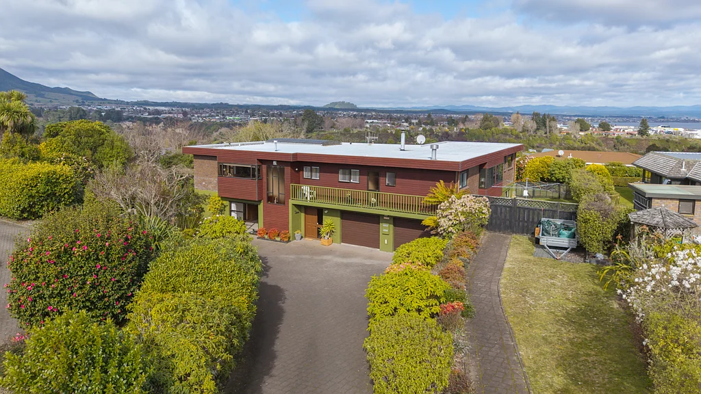 Rangatira Park 4房  Family home in tranquil Rangatira Park