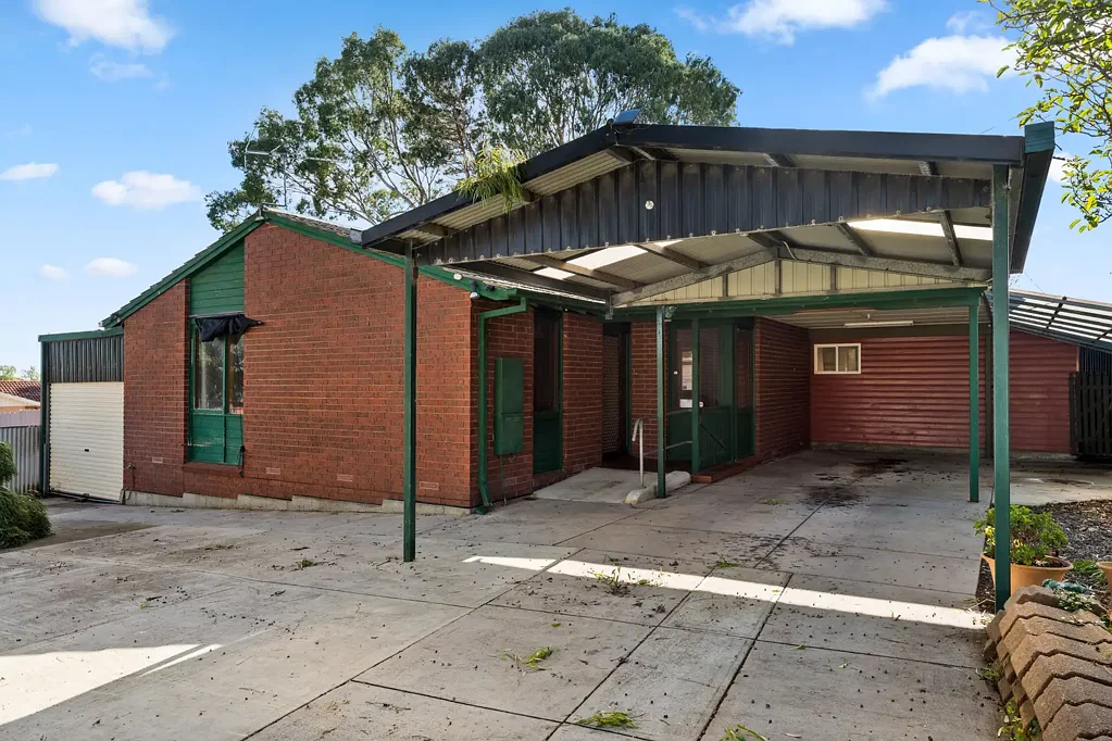Hackham West 4Habitaciones Solid Family Foundations, Big Block Scale & Scope to Renovate, Reimagine or Subdivide (STCC)