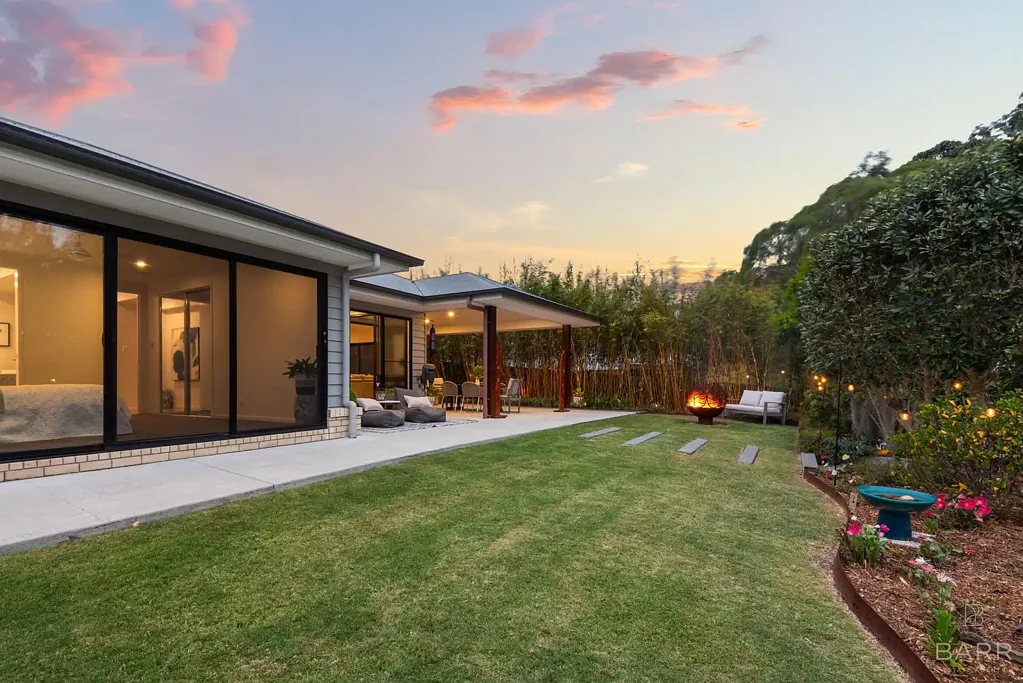 Moggill 4Kwarto Expansive Family Living, Exceptional Privacy & a Bushland Backdrop