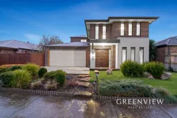 12 Malmesbury Road, Cranbourne North