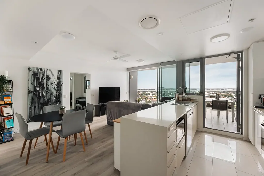 11501/8 Harbour Road, Hamilton, QLD 4007