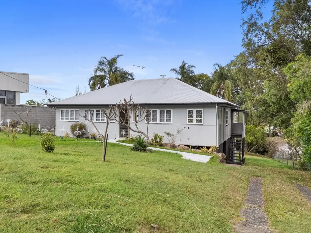Gympie 2 Slaapkamer Endless Potential -  1,319m2 Allotment in Prime Location