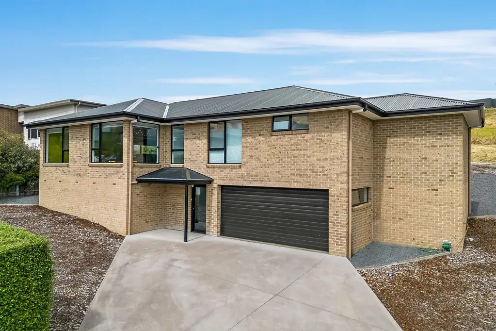 12 Spinnaker Crescent, Tranmere, TAS 7018