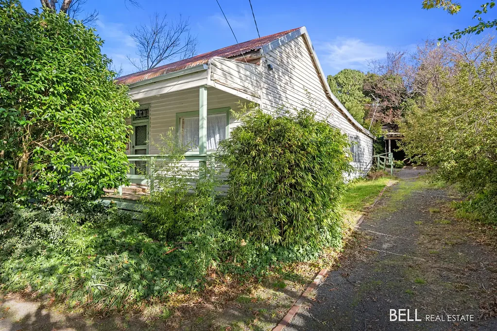 Yarra Junction 3બેડરૂમ Prime General Residential Zone ( GRZ1) Location with Loads of Potential