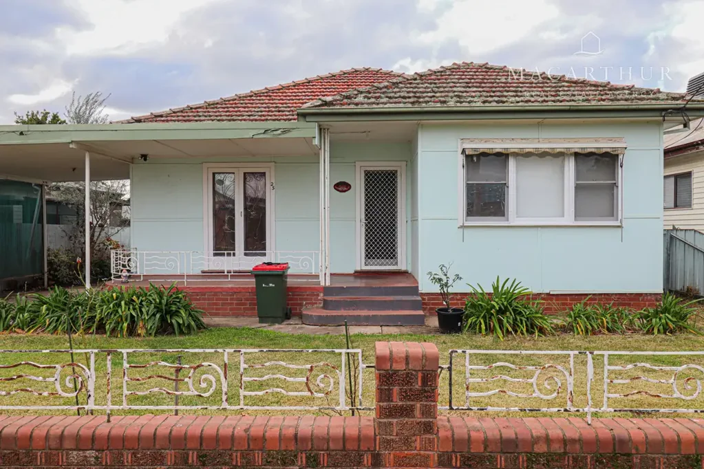 Hassle-Free Living – Gardening & Lawn Care Included in Rental Price