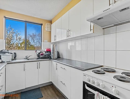 10/8 Walsh Place, Curtin, ACT 2605, 2房, 1浴, Unit