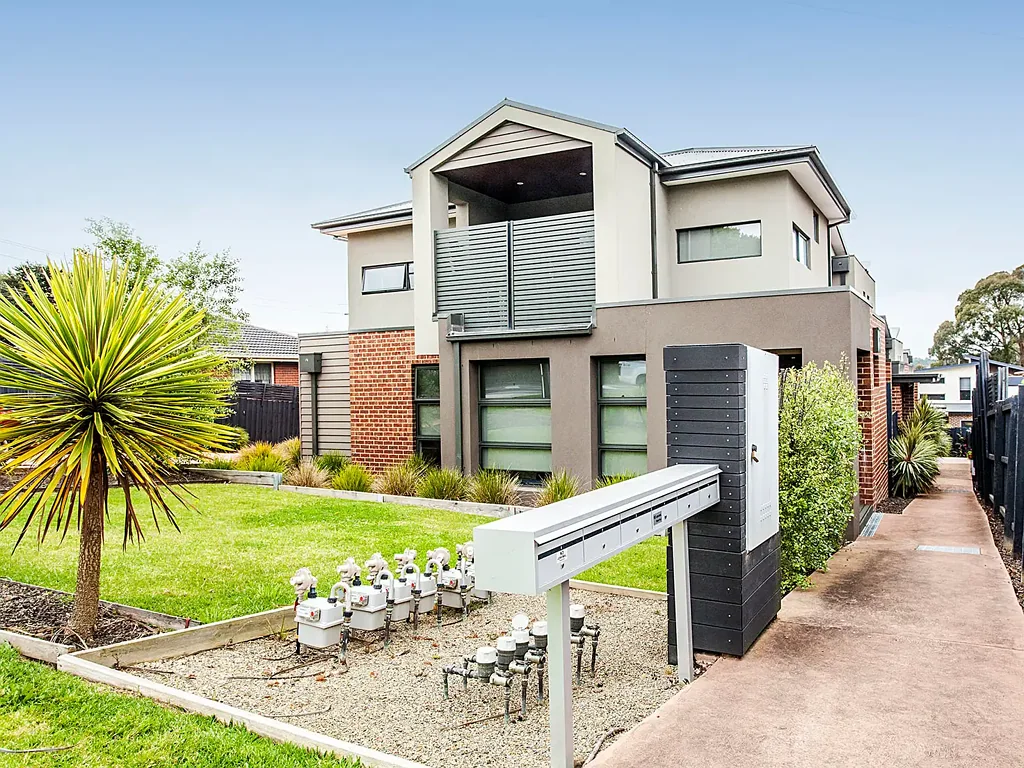 Modern light filled townhouse