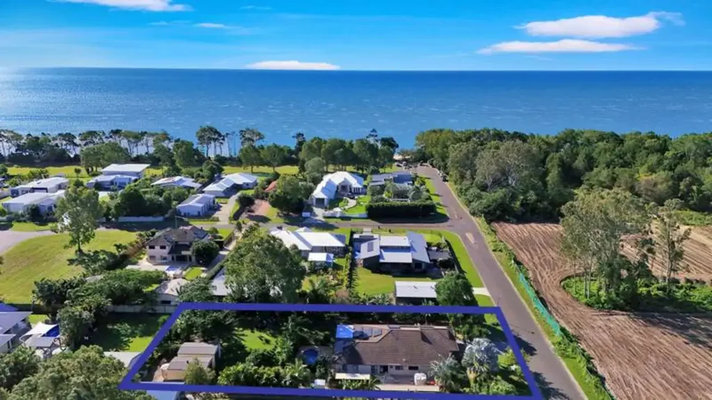 Dundowran Beach 4कमरा Relaxed Coastal Living - Beautiful 4 Bedroom Home Just 250m From The Beach!