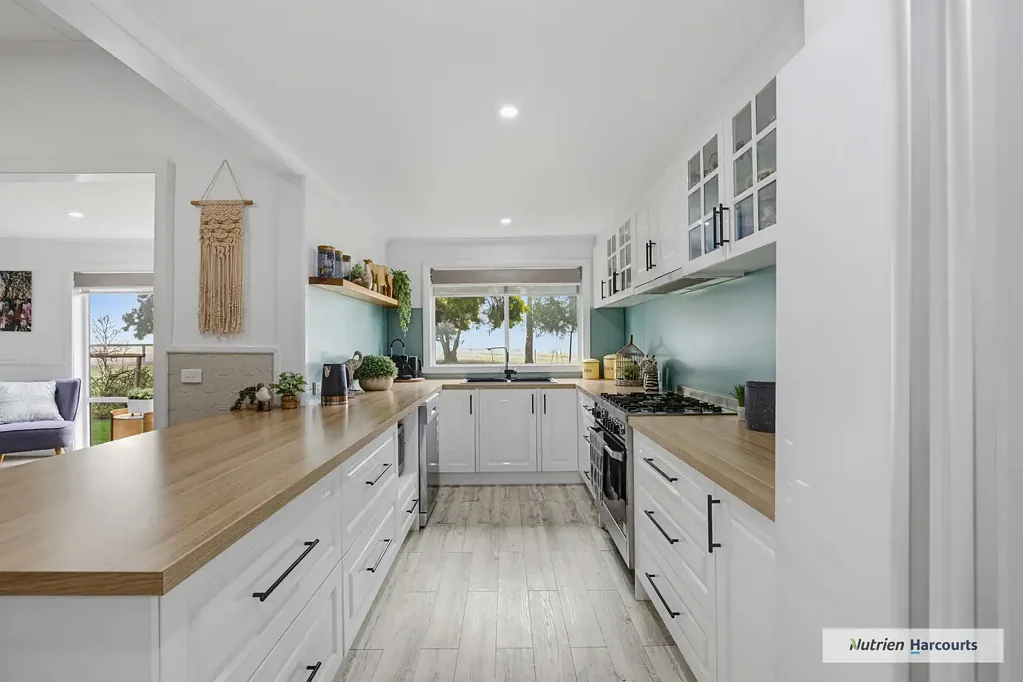Leitchville 3房  Escape to the Country - Modern Comfort Meets Rural Tranquillity