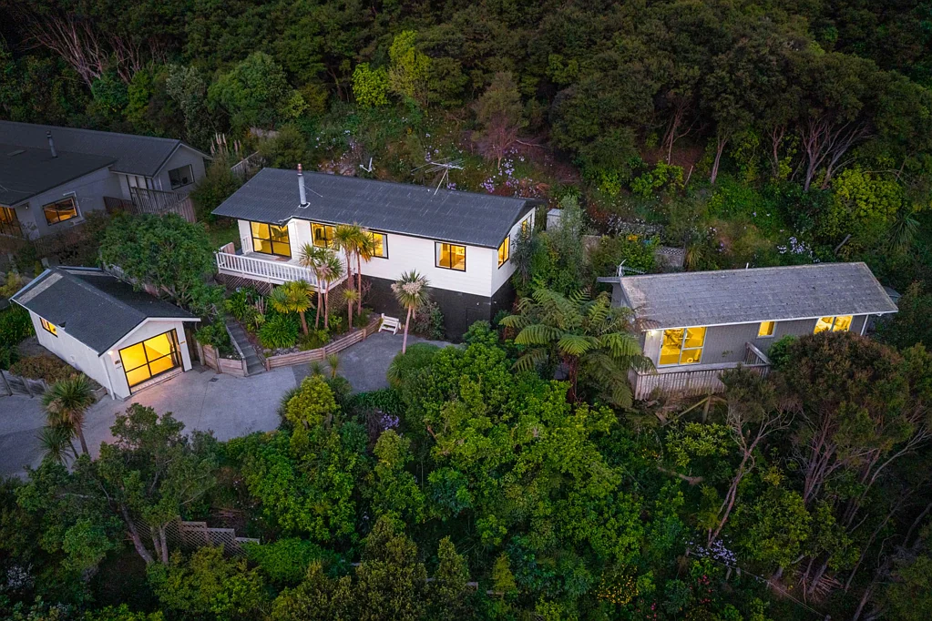 25 Postgate Drive, Whitby, Porirua, Wellington