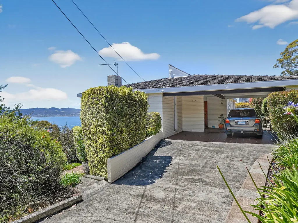 32 Birngana Avenue, Sandy Bay, TAS 7005